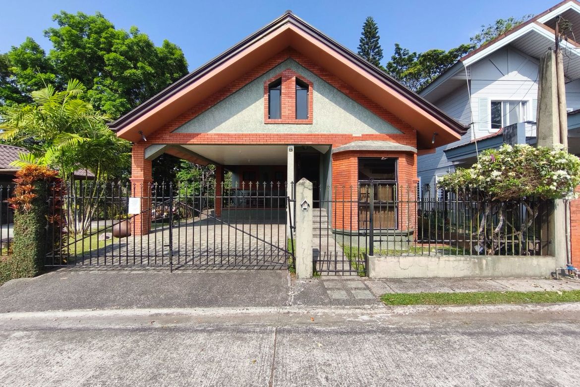 7 Bedroom House for Sale in Silang Junction North, Tagaytay, Cavite