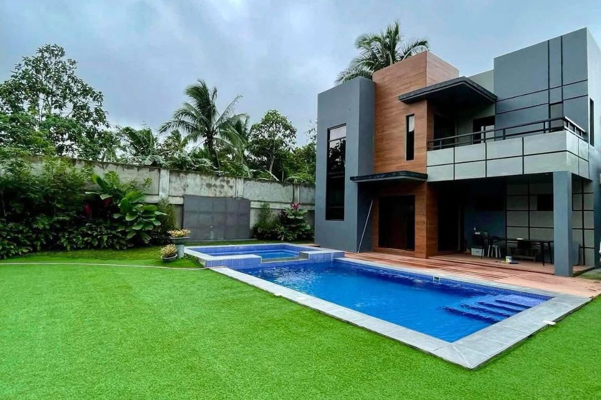 7 Bedroom House for Sale in Sulsugin, Alfonso, Cavite