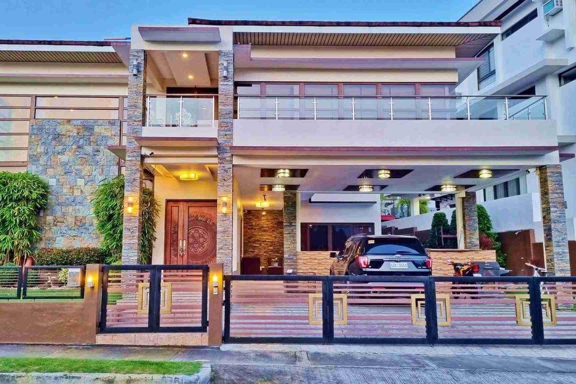 7 Bedroom House for Sale in Talamban, Cebu City, Cebu