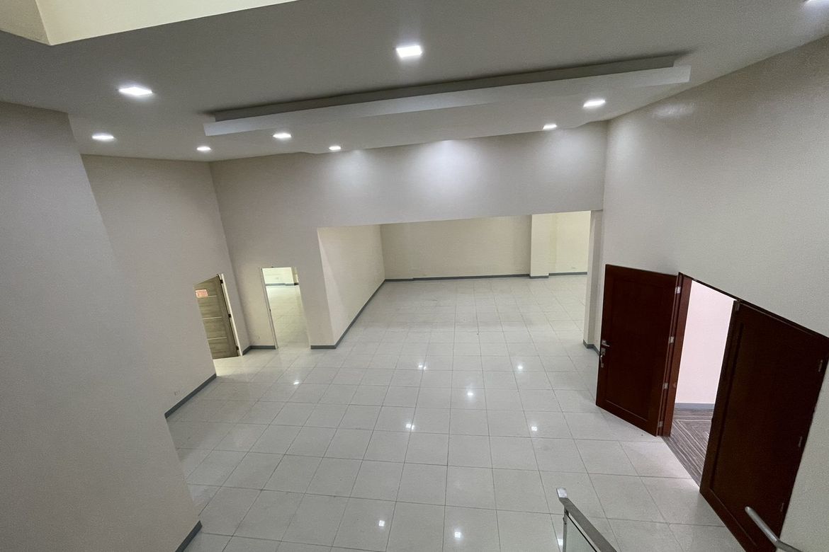 7 Bedroom House for Sale in Western Bicutan, Taguig, Metro Manila