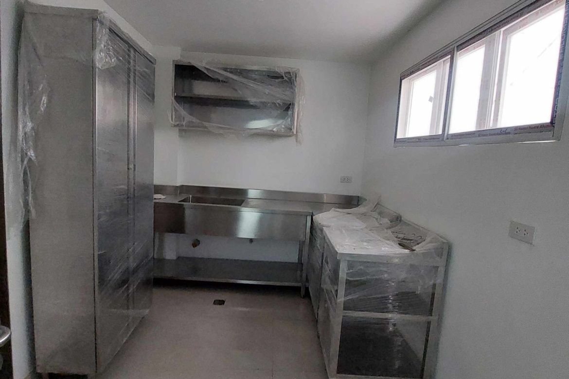 7 Bedroom Shophouse for Sale in Guadalupe Viejo, Makati, Metro Manila near MRT-3 Guadalupe – photo 3