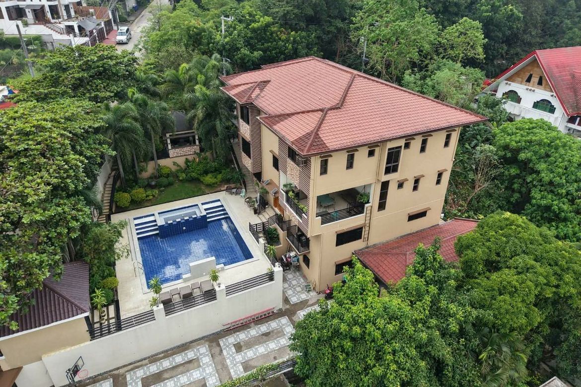7 Bedroom Townhouse for Sale in Beverly Hills, Antipolo, Rizal