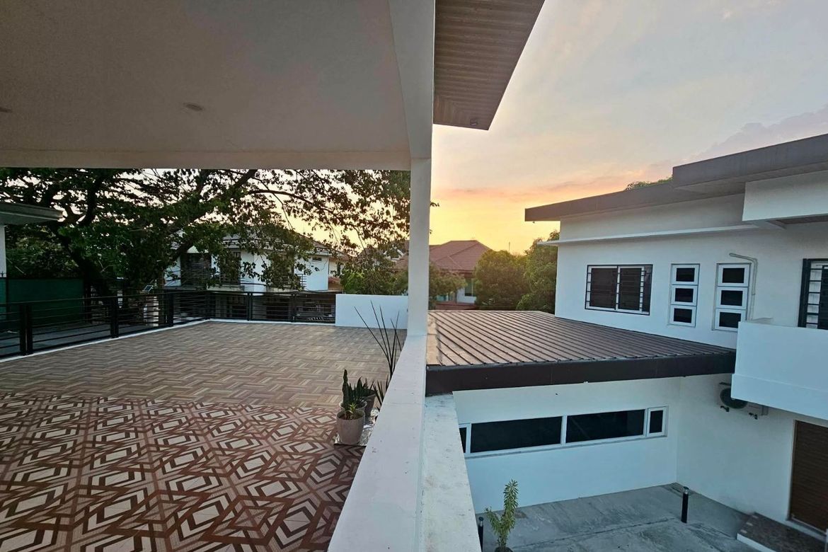 7 Bedroom Townhouse for Sale in Marcelo Green Village, Parañaque, Metro Manila – photo 5