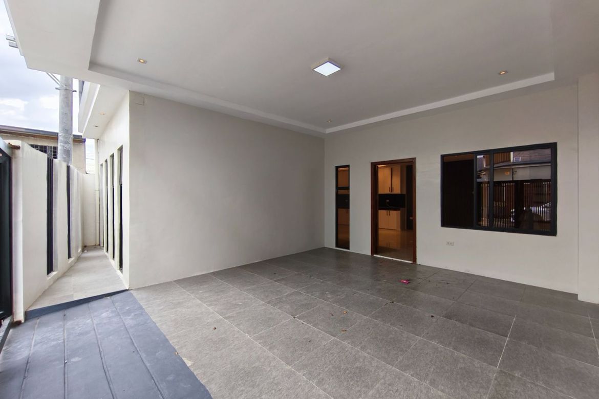 7 Bedroom Townhouse for Sale in San Miguel, Pasig, Metro Manila – photo 4