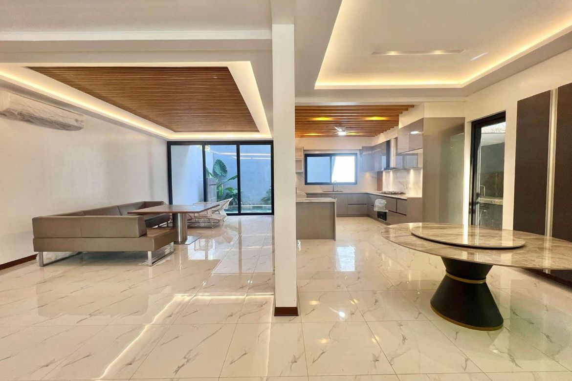 7 Bedroom Townhouse for Sale in Teheran St. Multinational Village Paranaque City, Don Bosco, Parañaque, Metro Manila near LRT-1 Bambang – photo 3