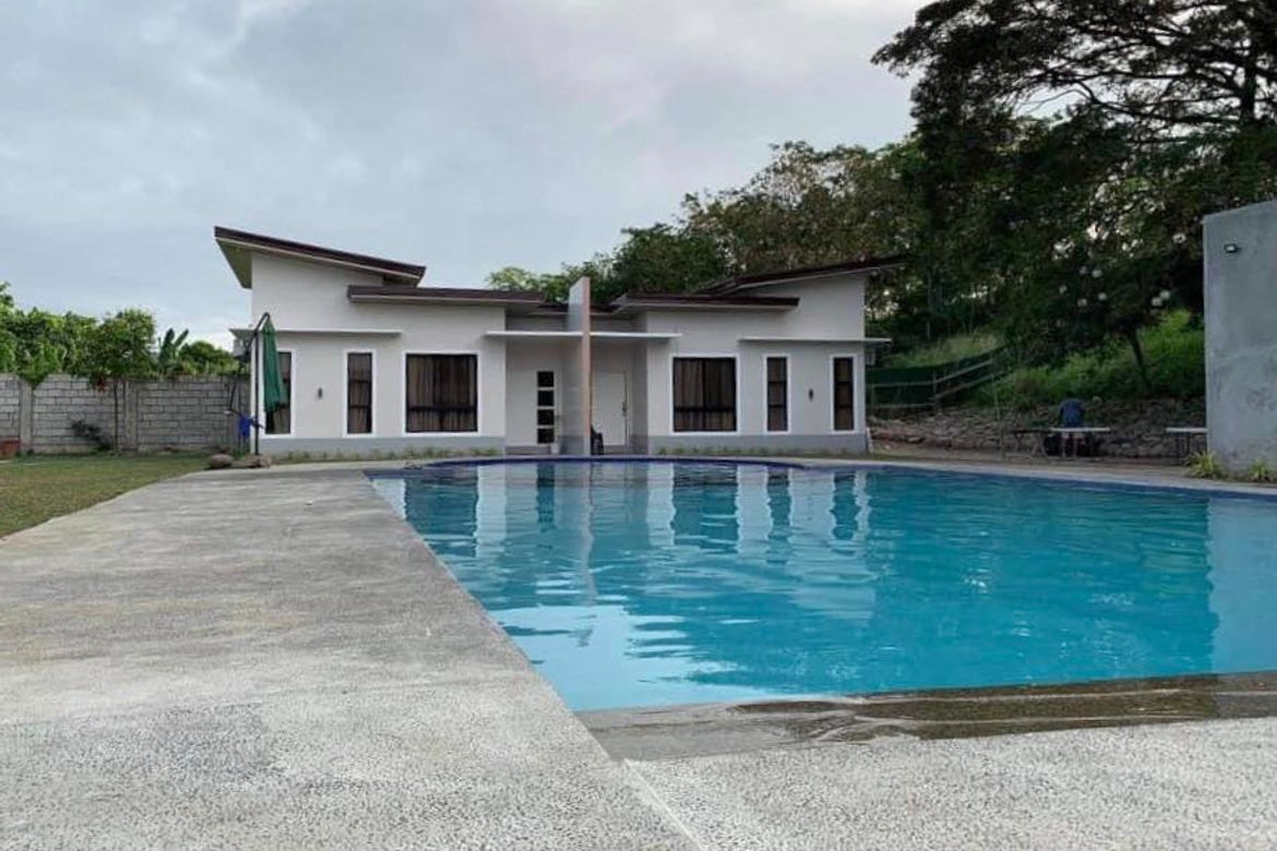 7 Bedroom Villa for Sale in Cabambangan, Bacolor, Pampanga – photo 2