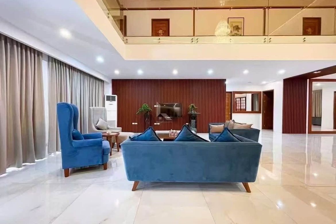 7 Bedroom Villa for Sale in Mampalasan, Biñan, Laguna