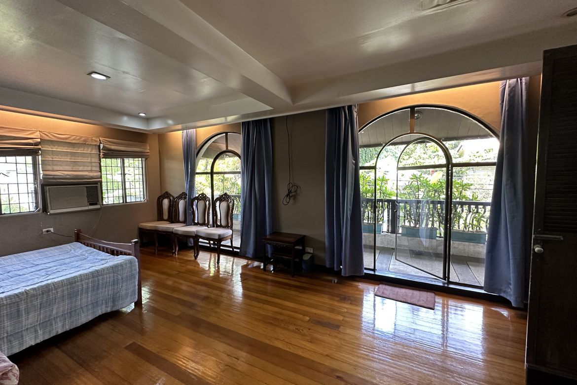 7 Bedroom Villa for Sale in Varsity Hills, Loyola Heights, Quezon City, Metro Manila