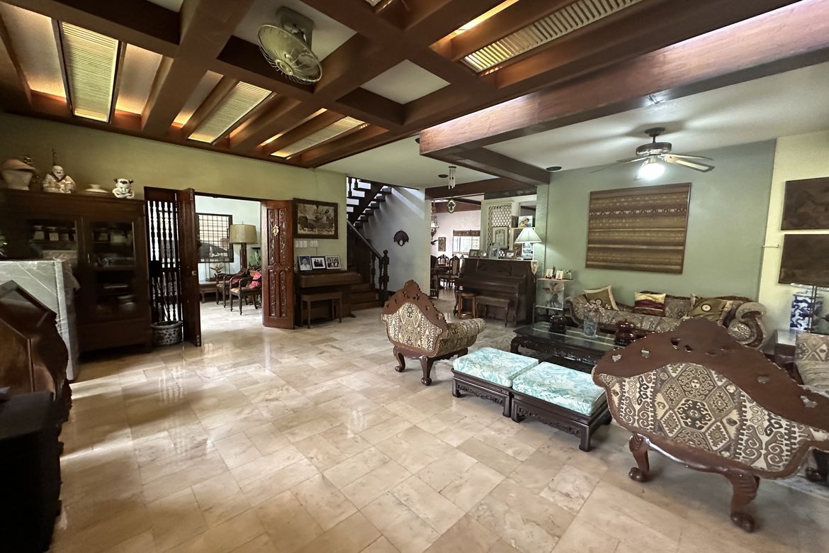 7 Bedroom Villa for Sale in Varsity Hills, Loyola Heights, Quezon City, Metro Manila – photo 3