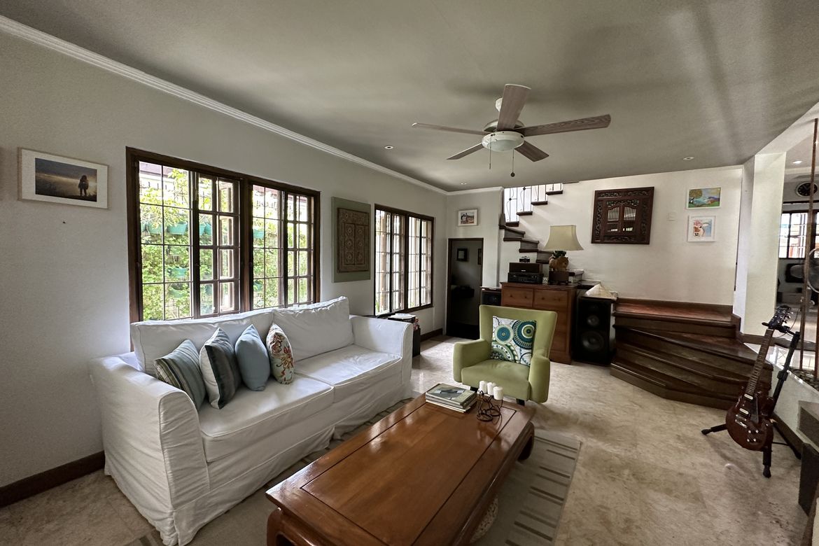 7 Bedroom Villa for Sale in Varsity Hills, Loyola Heights, Quezon City, Metro Manila – photo 4