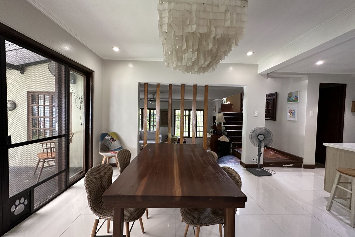7 Bedroom Villa for Sale in Varsity Hills, Loyola Heights, Quezon City, Metro Manila – photo 5