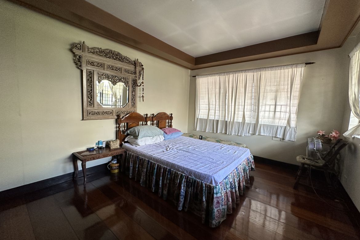 7 Bedroom Villa for Sale in Varsity Hills, Loyola Heights, Quezon City, Metro Manila – photo 6