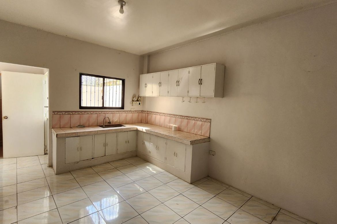 8 Bedroom Apartment for Sale in Amsic, Angeles, Pampanga – photo 5