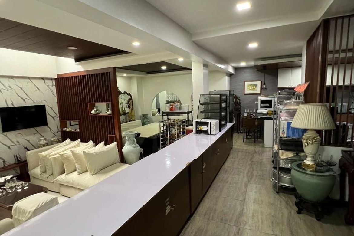 8 Bedroom Commercial for Sale in Central, Quezon City, Metro Manila – photo 3