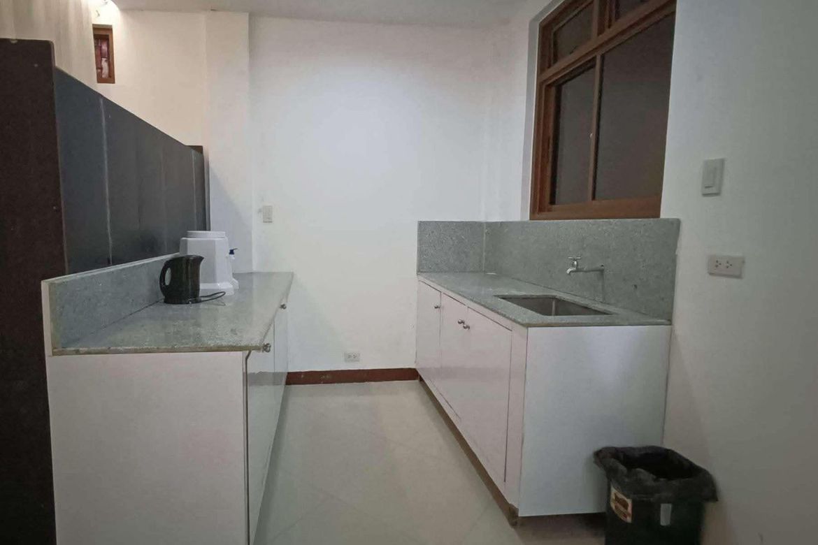 8 Bedroom Commercial for Sale in Moonwalk, Parañaque, Metro Manila – photo 2