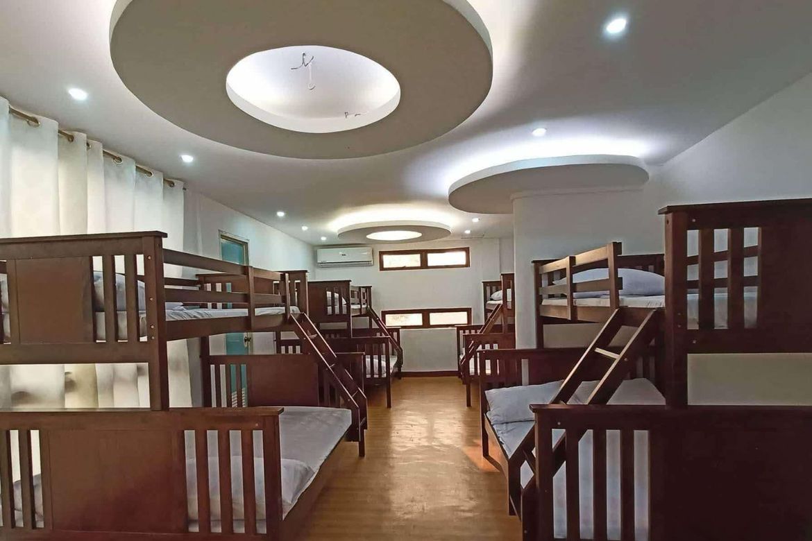 8 Bedroom Commercial for Sale in Moonwalk, Parañaque, Metro Manila – photo 5