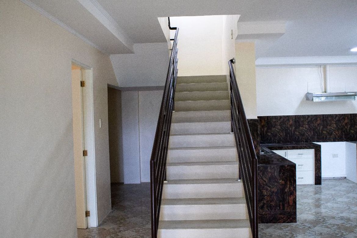 8 Bedroom Commercial for Sale in Pulung Cacutud, Angeles, Pampanga – photo 8