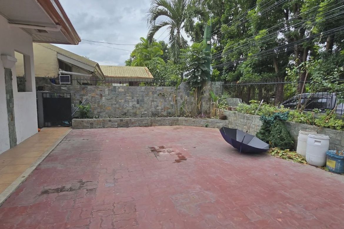 8 Bedroom House for Rent in Cutcut, Angeles, Pampanga photo 5