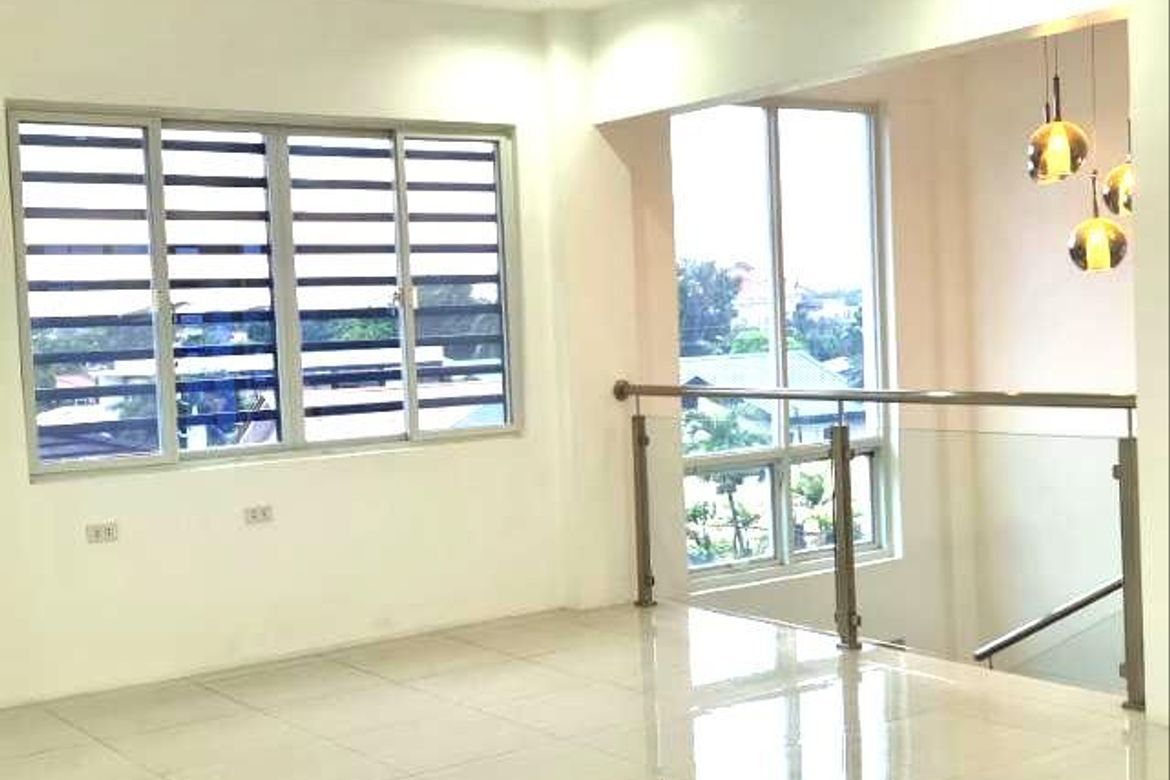 8 Bedroom House for Rent in New Alabang Village, Muntinlupa, Metro Manila