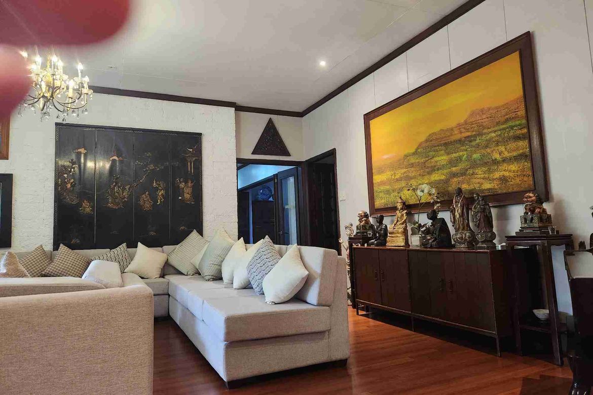 8 Bedroom House for Sale in Alta Vista Village - Quezon City, Loyola Heights, Quezon City, Metro Manila – photo 2