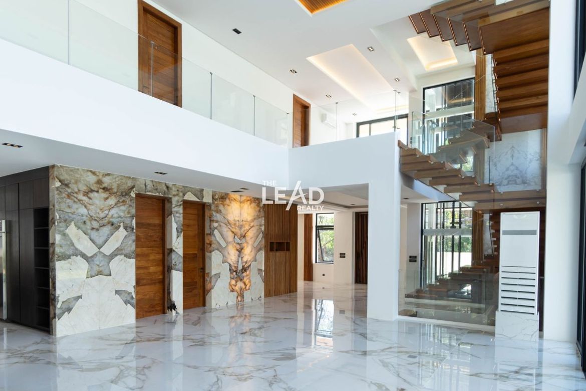 8 Bedroom House for Sale in Ayala Alabang Village, New Alabang Village, Muntinlupa, Metro Manila – photo 2