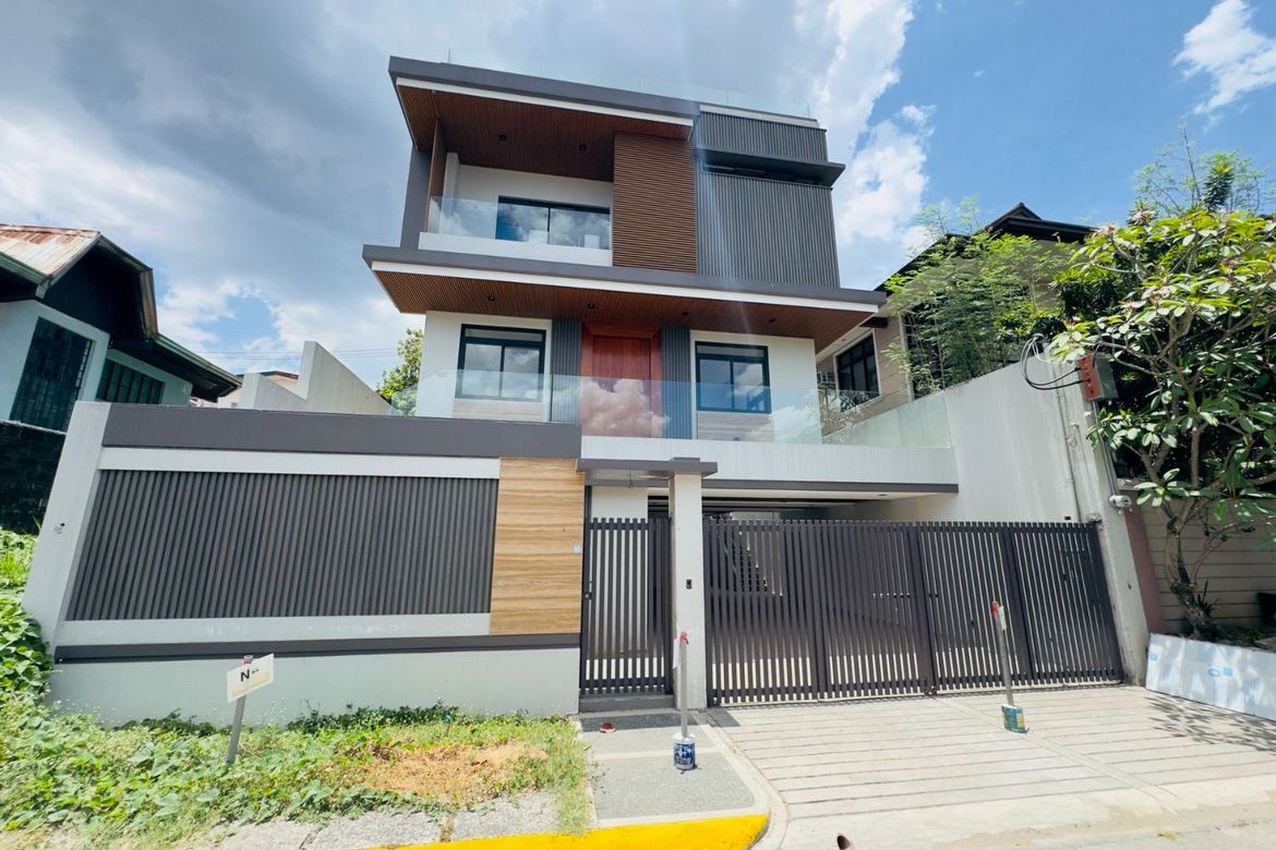 8 Bedroom House for Sale in Batasan Hills, Quezon City, Metro Manila – photo 5
