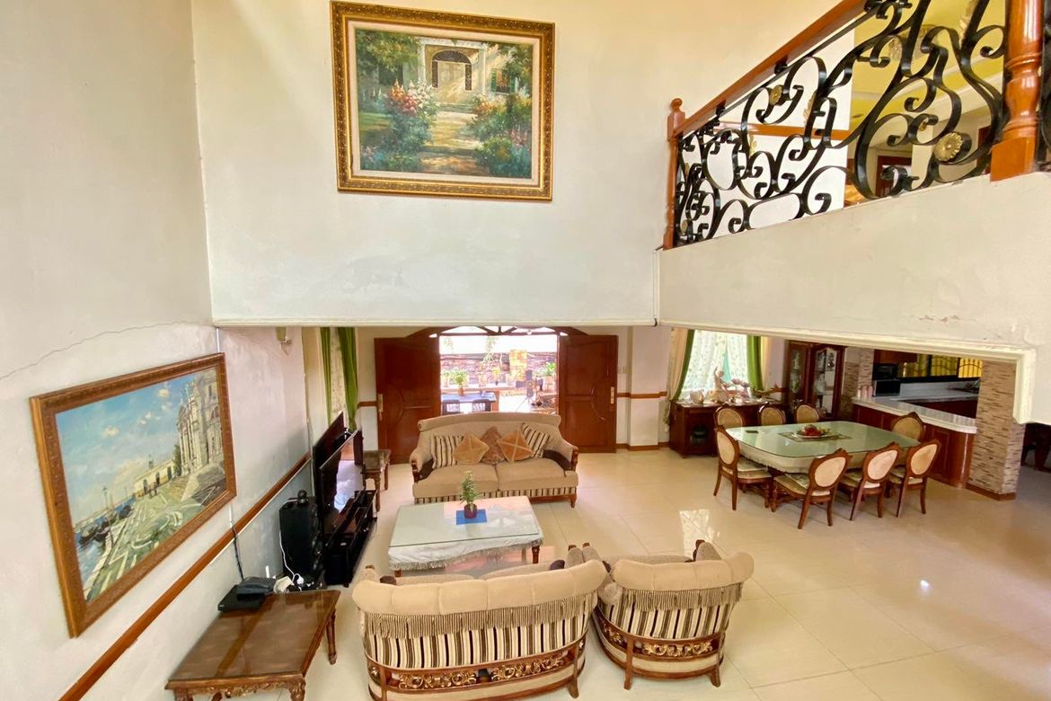 8 Bedroom House for Sale in Batasan Hills, Quezon City, Metro Manila – photo 2