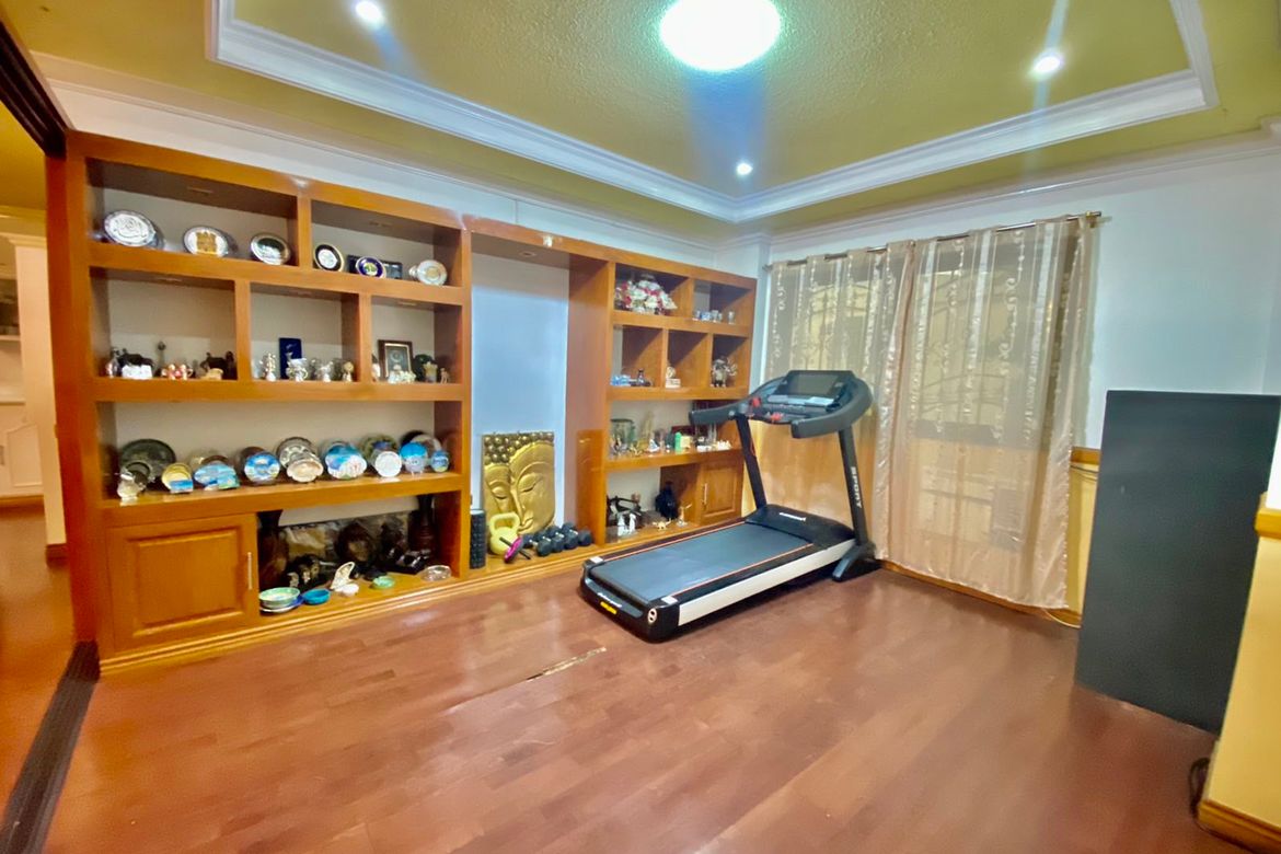 8 Bedroom House for Sale in Batasan Hills, Quezon City, Metro Manila – photo 8