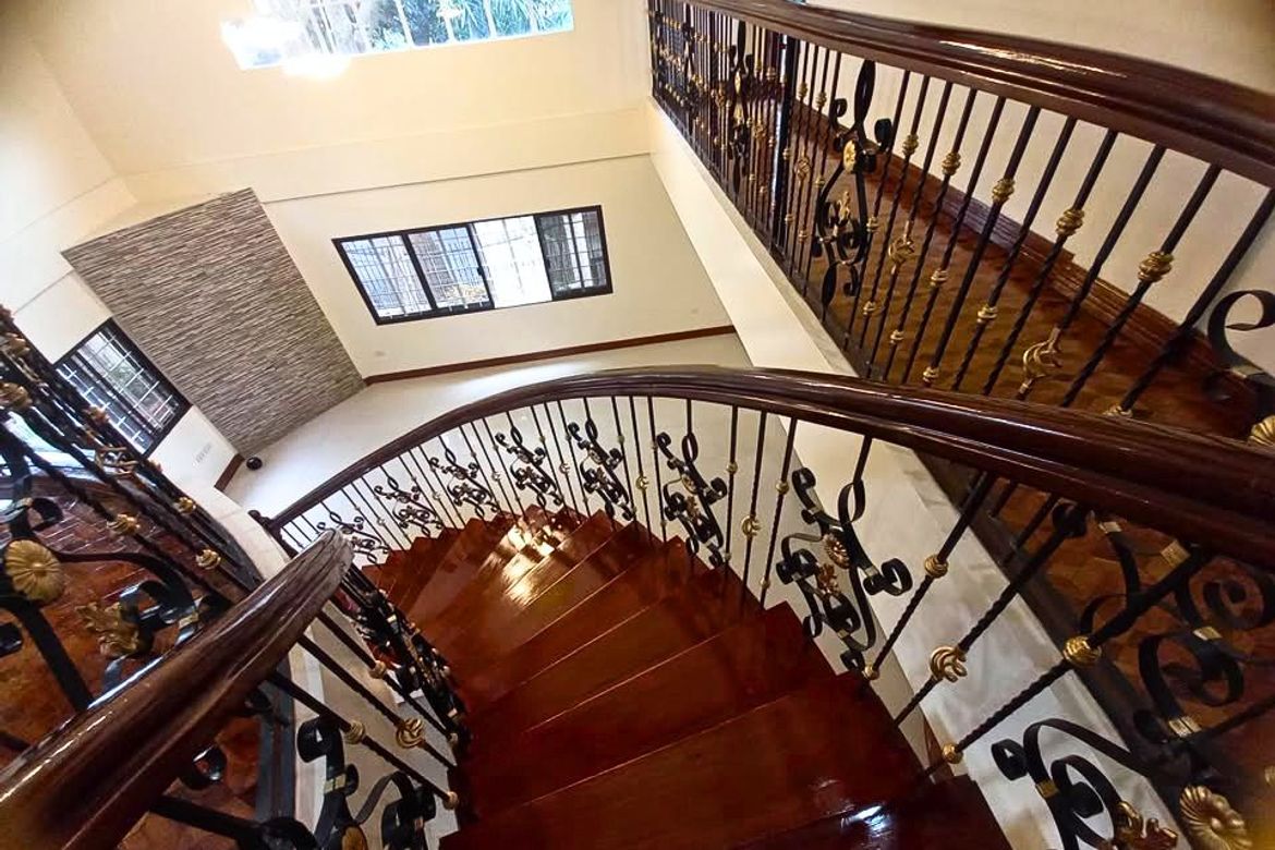 8 Bedroom House for Sale in Beverly Hills, Antipolo, Rizal – photo 2