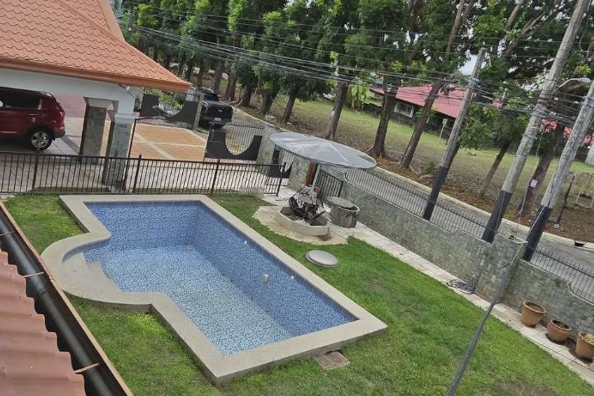 8 Bedroom House for Sale in Cutcut, Angeles, Pampanga – photo 4