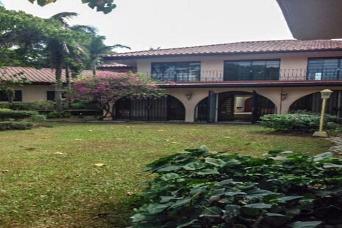 8 Bedroom House for Sale in Forbes Park North, Makati, Metro Manila