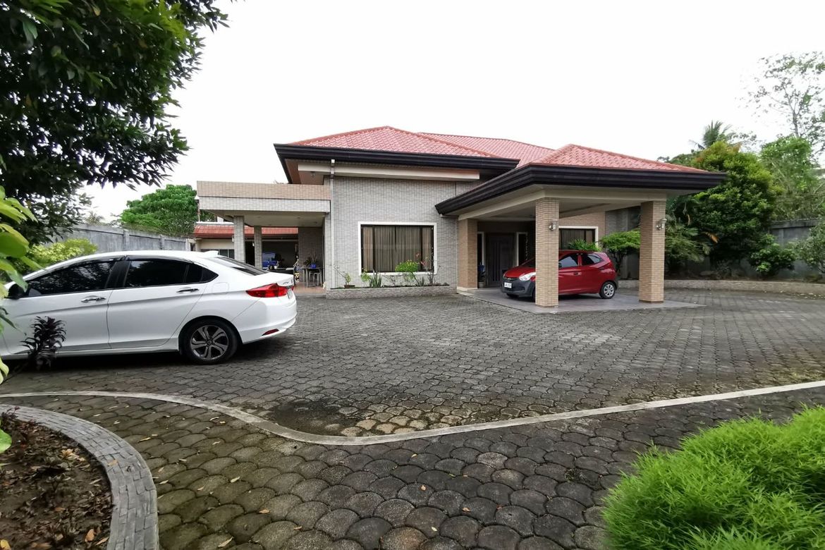 8 Bedroom House for Sale in Magugpo South, Tagum, Davao del Norte