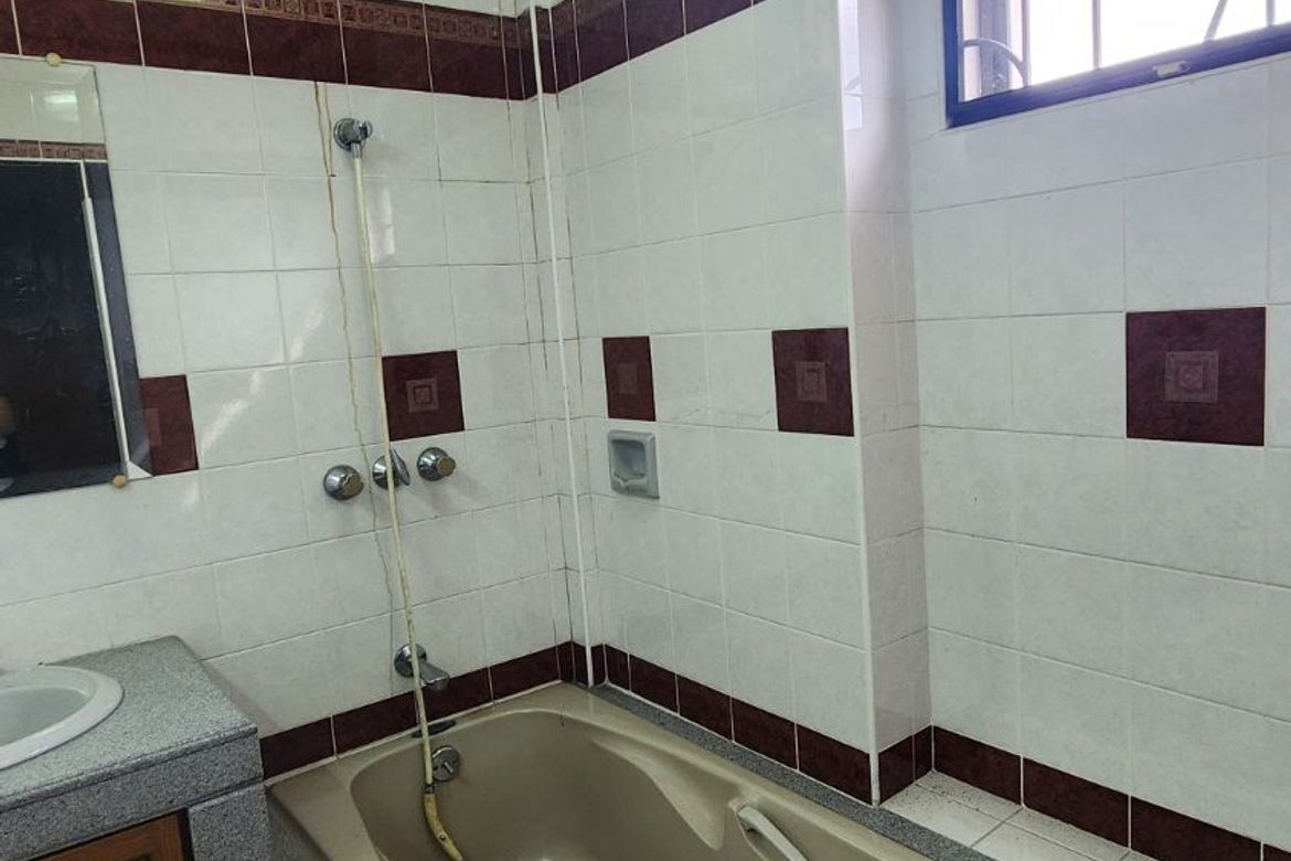 8 Bedroom House for Sale in Mariana, Quezon City, Metro Manila near LRT-2 Gilmore – photo 7