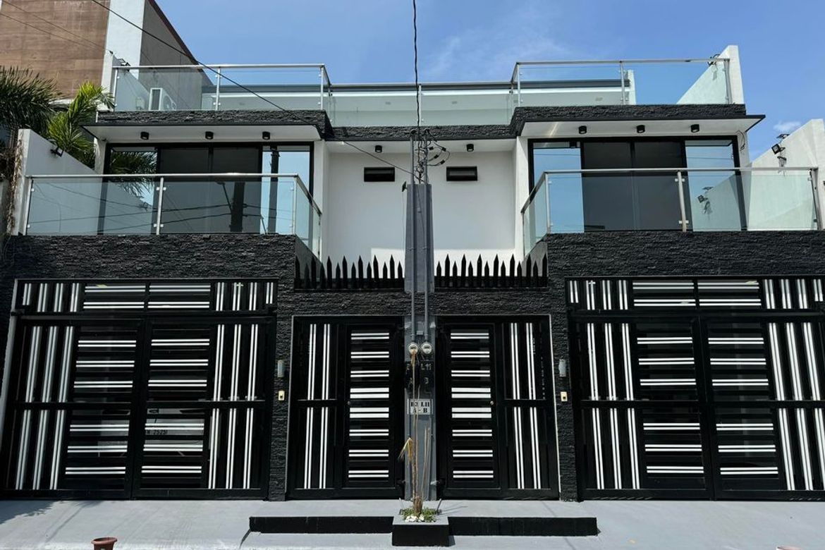 8 Bedroom House for Sale in Moonwalk, Parañaque, Metro Manila