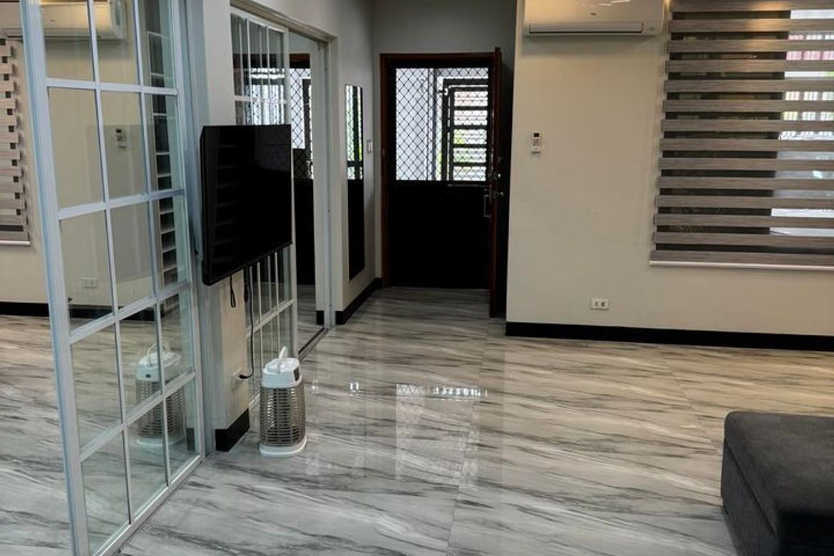 8 Bedroom House for Sale in Moonwalk, Parañaque, Metro Manila – photo 8