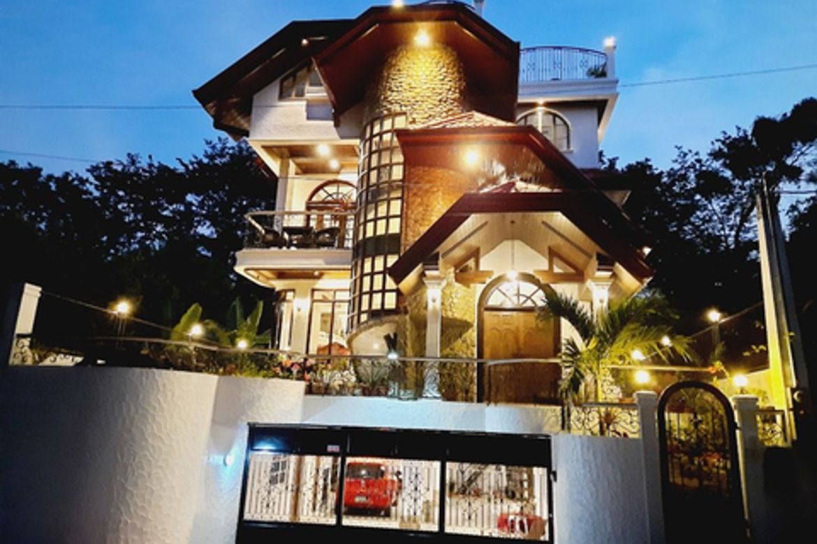 8 Bedroom House for Sale in Tagpos, Binangonan, Rizal