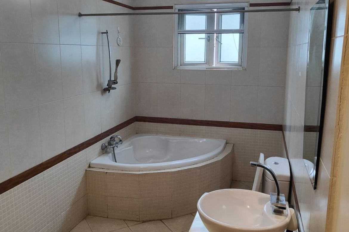8 Bedroom House for Sale in Tambo, Parañaque, Metro Manila