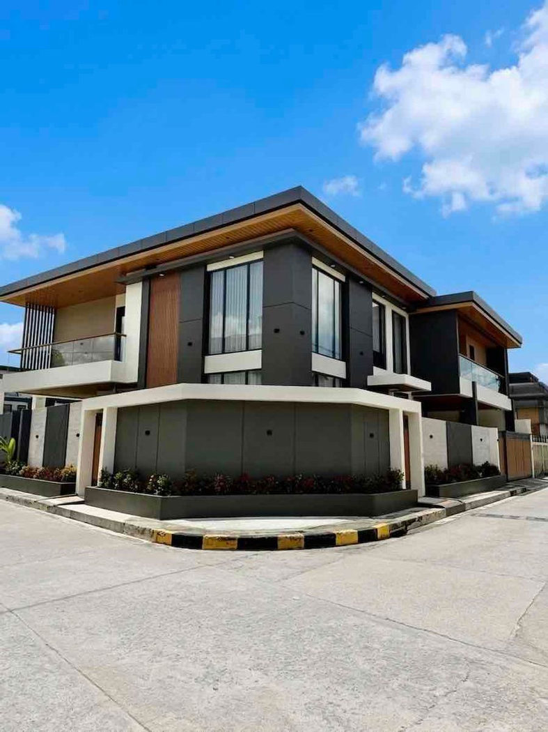 8-Bedroom Luxury Corner House with Pool for Sale in Greenwoods Executive Village, Pasig–Cainta – photo 20