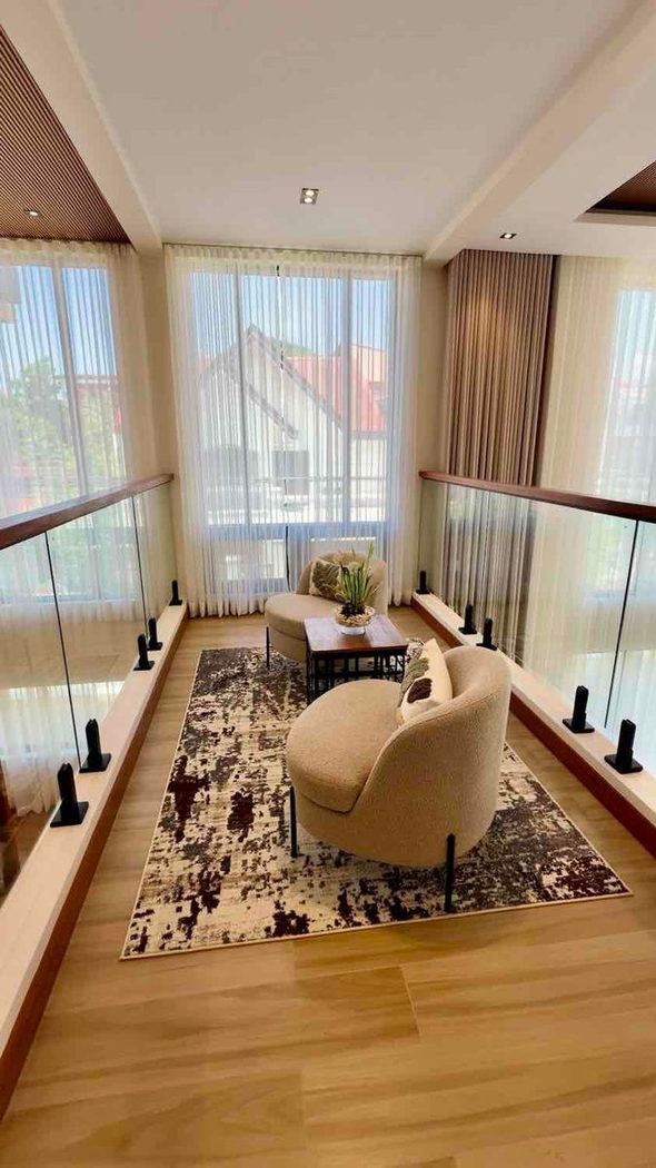8-Bedroom Luxury Corner House with Pool for Sale in Greenwoods Executive Village, Pasig–Cainta – photo 24