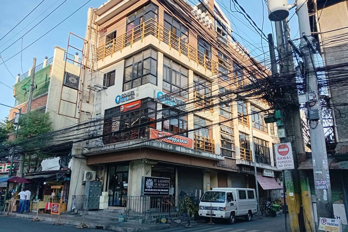 8 Bedroom Shophouse for Sale in Pembo, Makati, Metro Manila