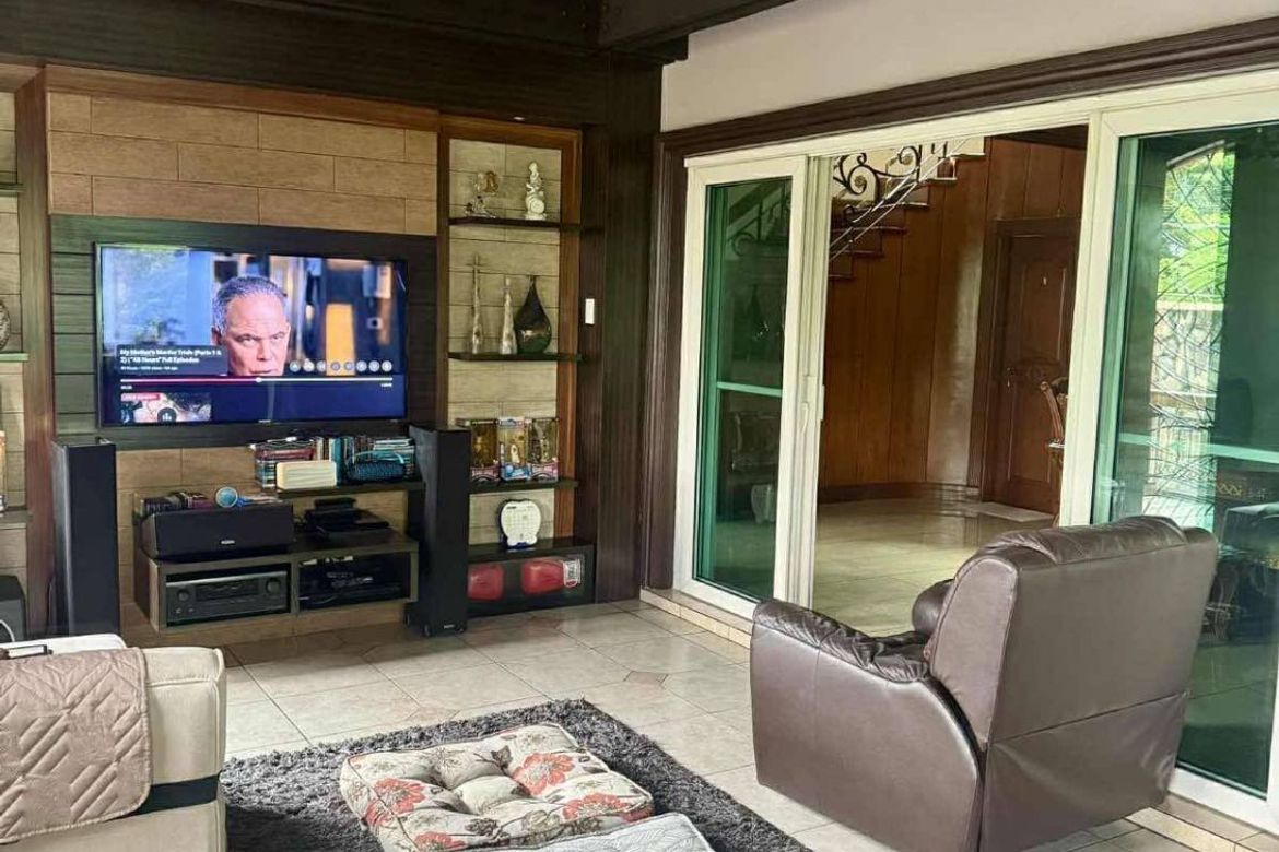 8 Bedroom Townhouse for Sale in Muntingdilaw, Antipolo, Rizal