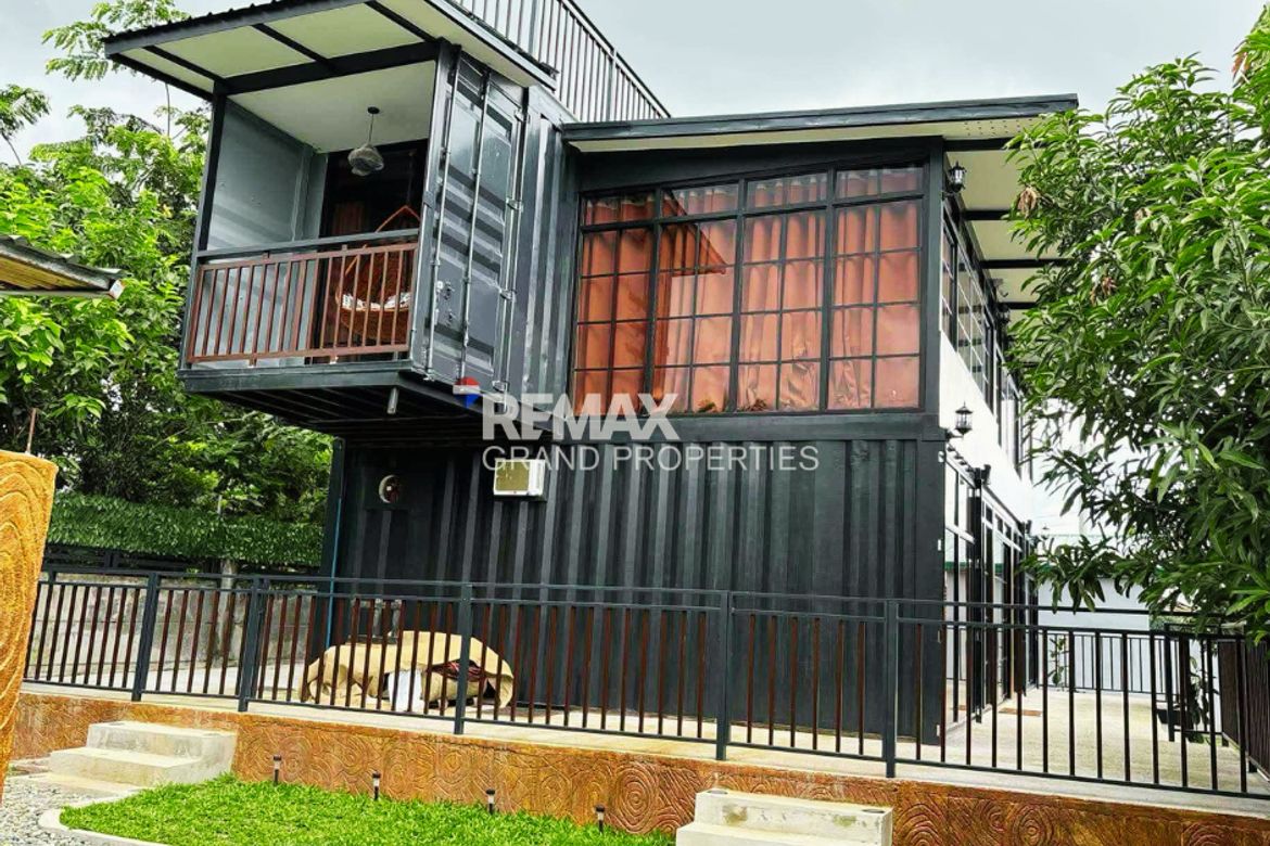 8 Bedroom Villa for Sale in Panlinlang, Arayat, Pampanga