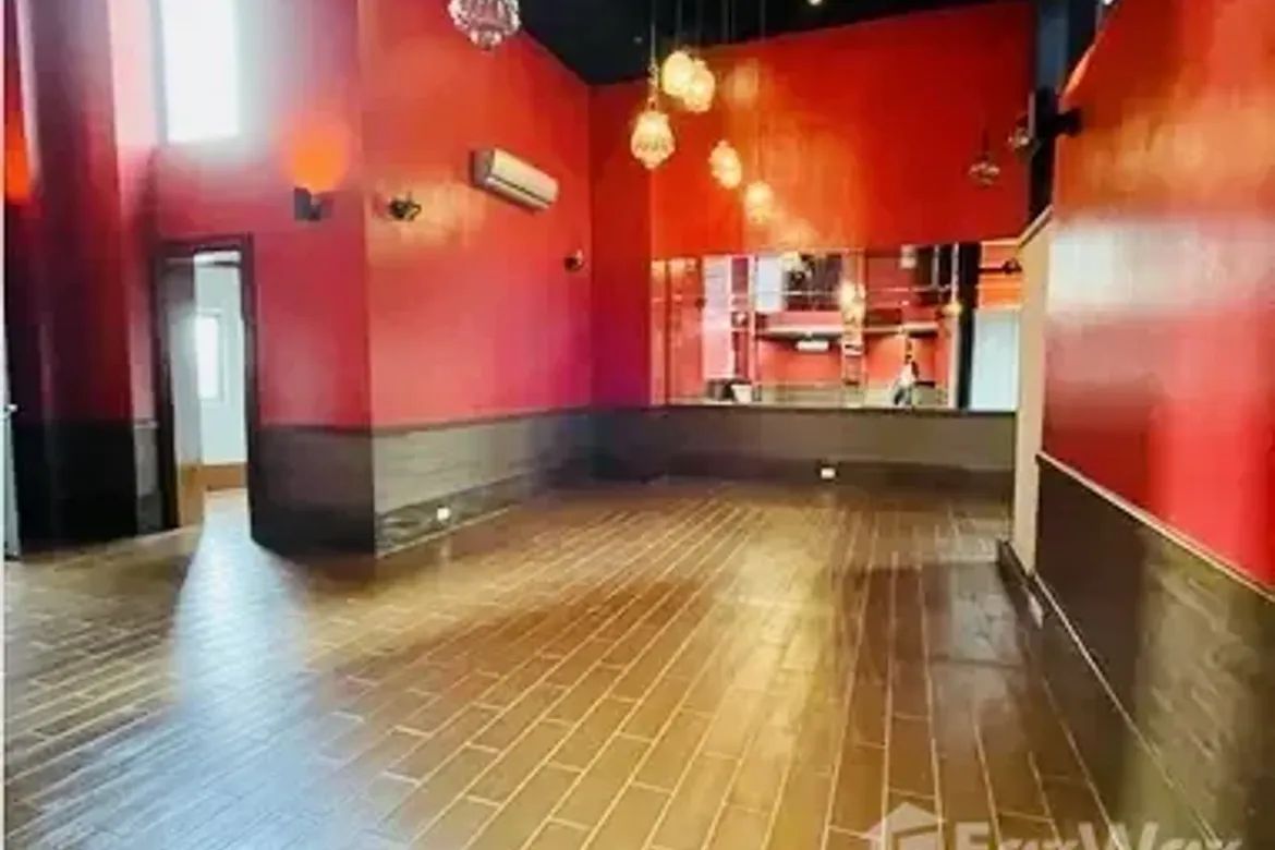 82 Bedroom Hotel / Resort for Sale in Poblacion, Makati City – photo 8