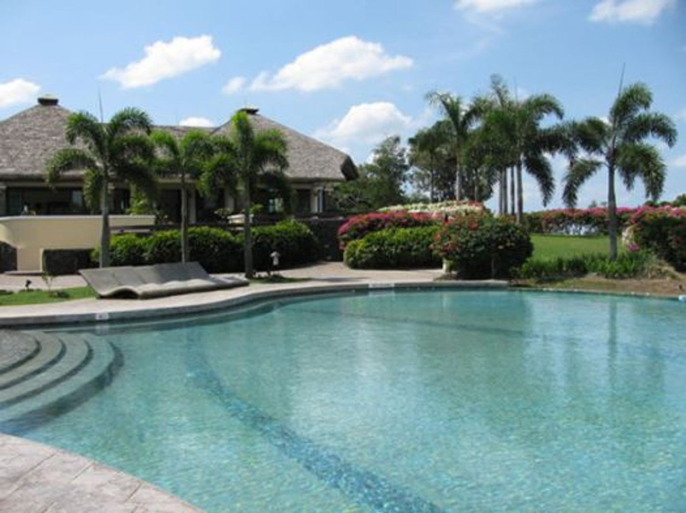861 SQM Lot for Sale in Leisure Farms, Maguihan, Lemery, Batangas – photo 2