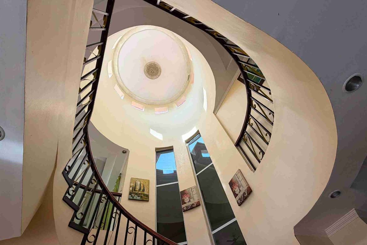 9 Bedroom House for Rent in Pampang, Angeles, Pampanga