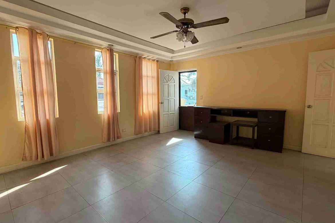 9 Bedroom House for Rent in Pampang, Angeles, Pampanga photo 5