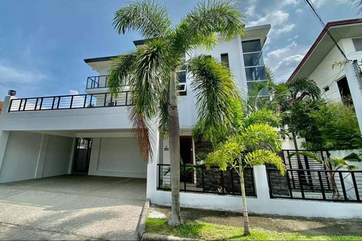 9 Bedroom House for Sale in Angeles, Pampanga
