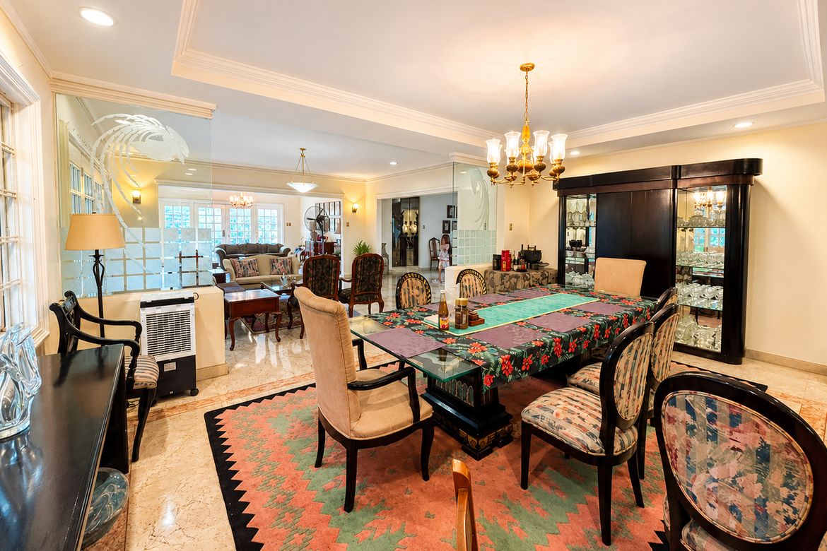 9 Bedroom House for Sale in Greenhills, San Juan, Metro Manila – photo 2