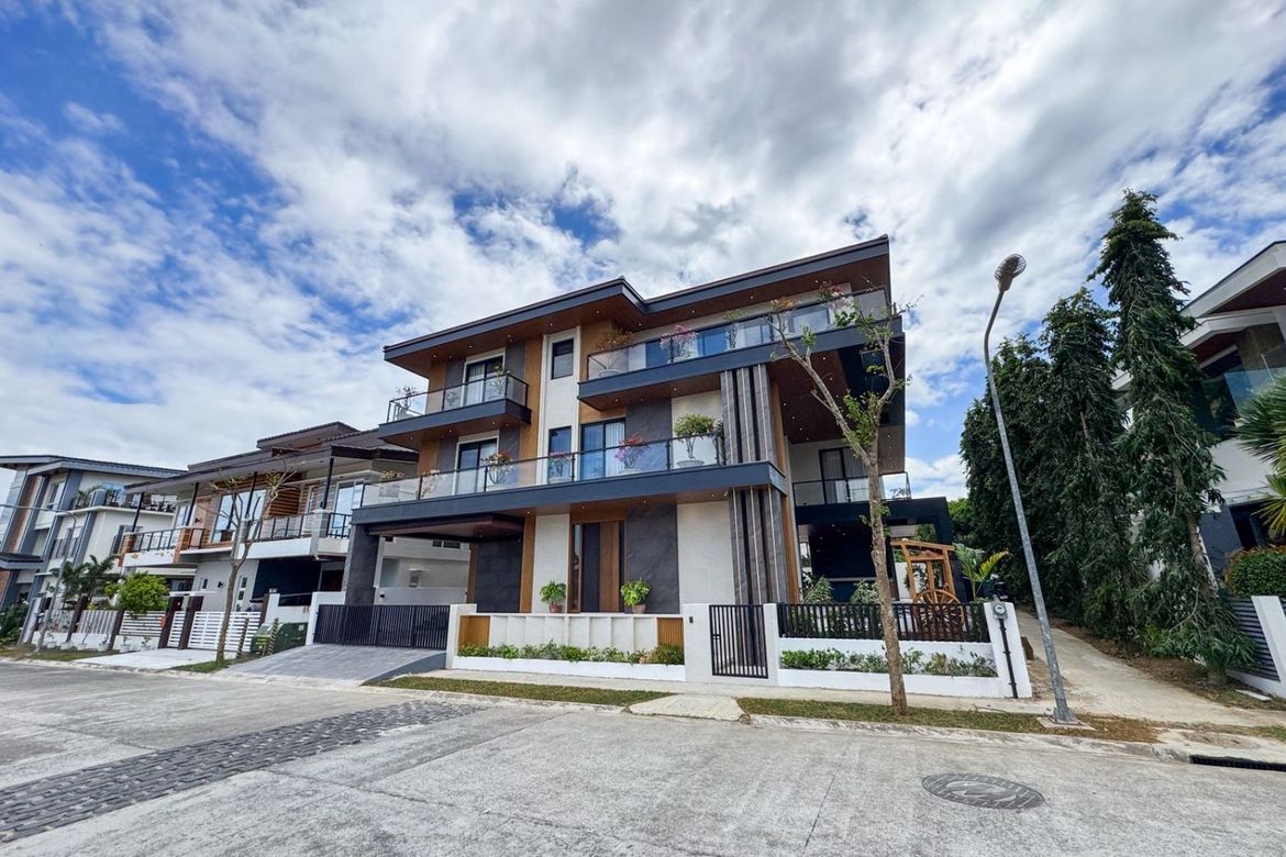 9 Bedroom House for Sale in Inchican, Silang, Cavite – photo 2