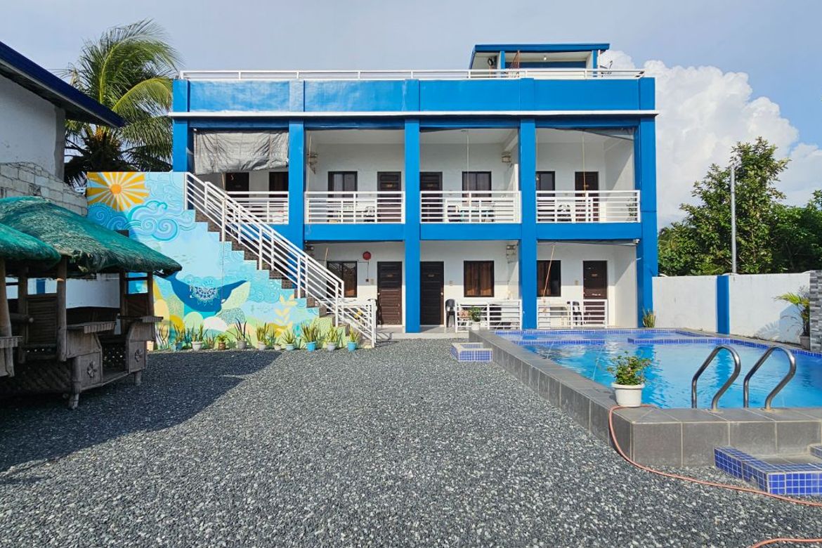 9 Bedroom House for Sale in Poblacion, Morong, Bataan